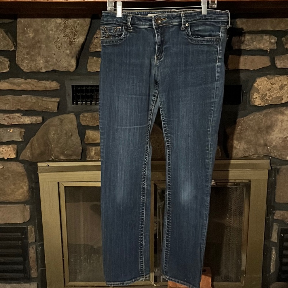 Straight leg Kut jeans. Dark blue. Good condition. Looks great with boots.